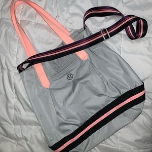 Lululemon tote